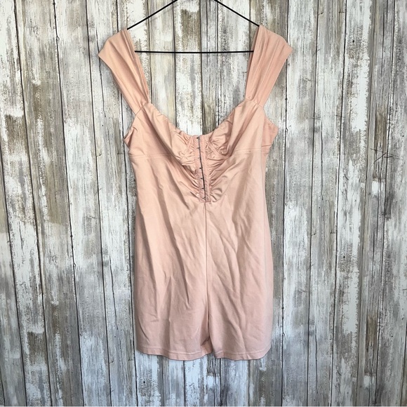 Urban Outfitters Spanx Style Pink Bodysuit Women’s Large - Picture 1 of 7